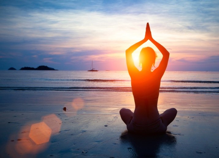 4 принципа йоги, которые полезно применять в жизни